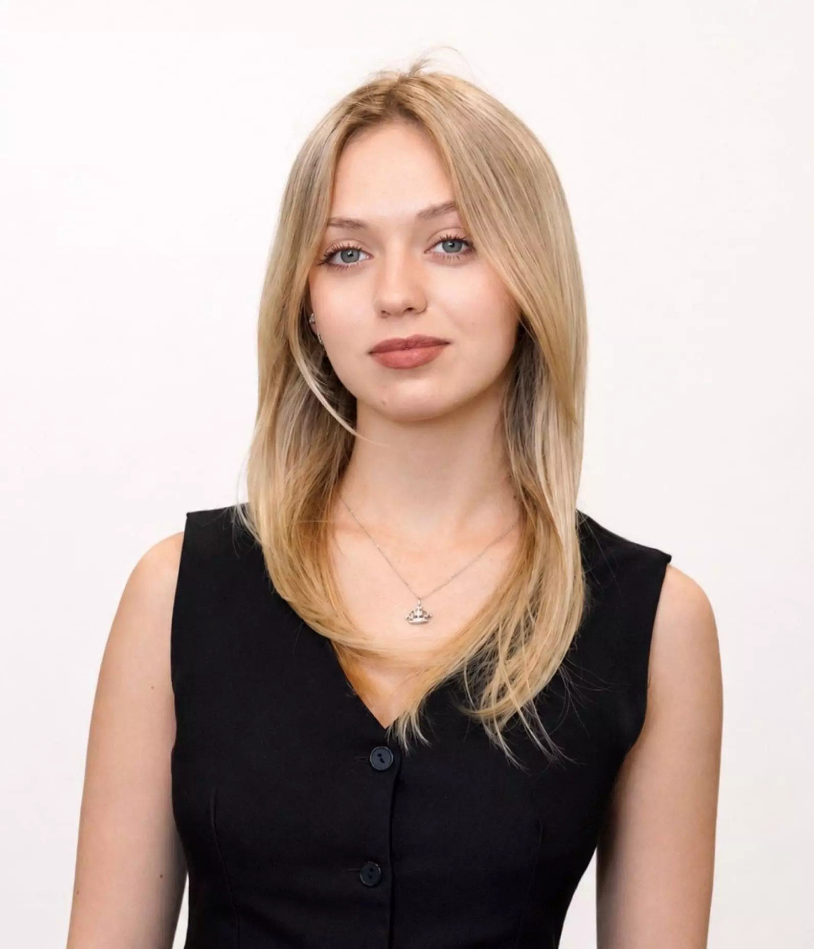 Мостовая Дианна 